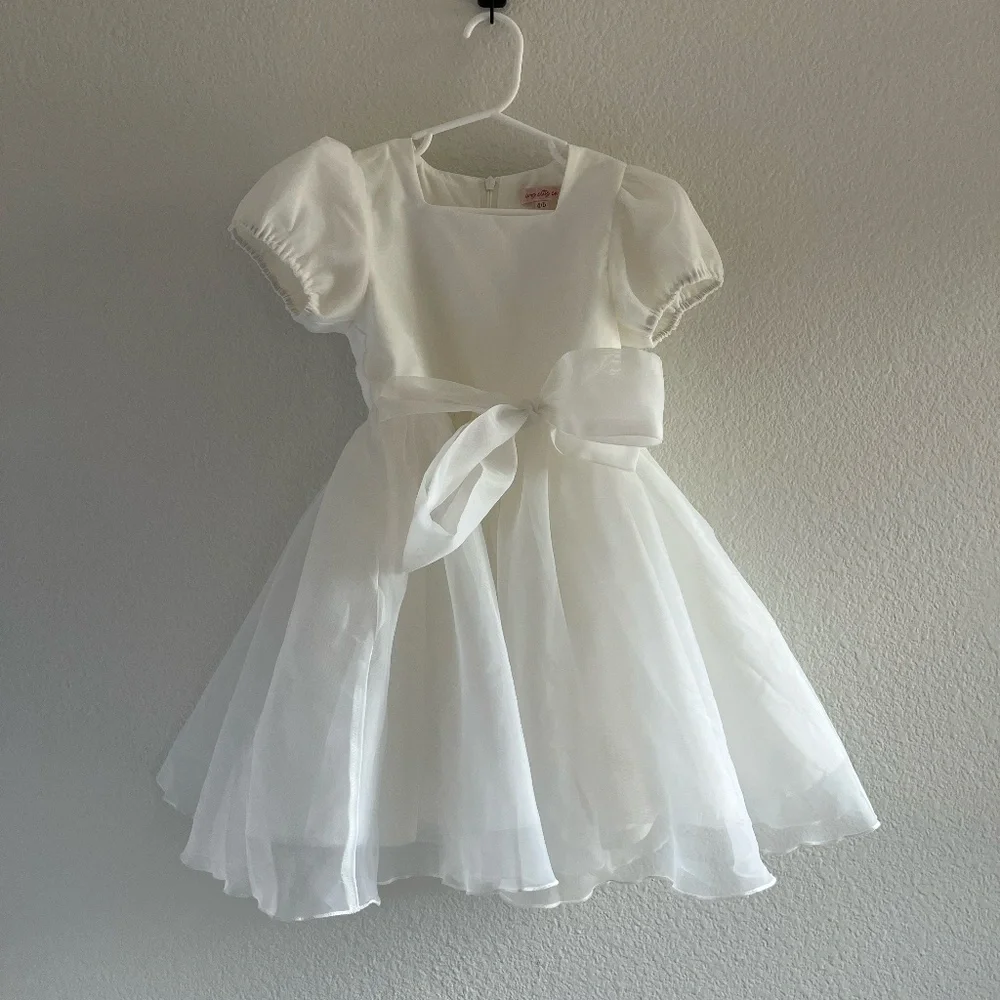 IVY CITY CO | Girls Wedding Flower Girl Cupcake Tulle Dress in White | Size 4/5